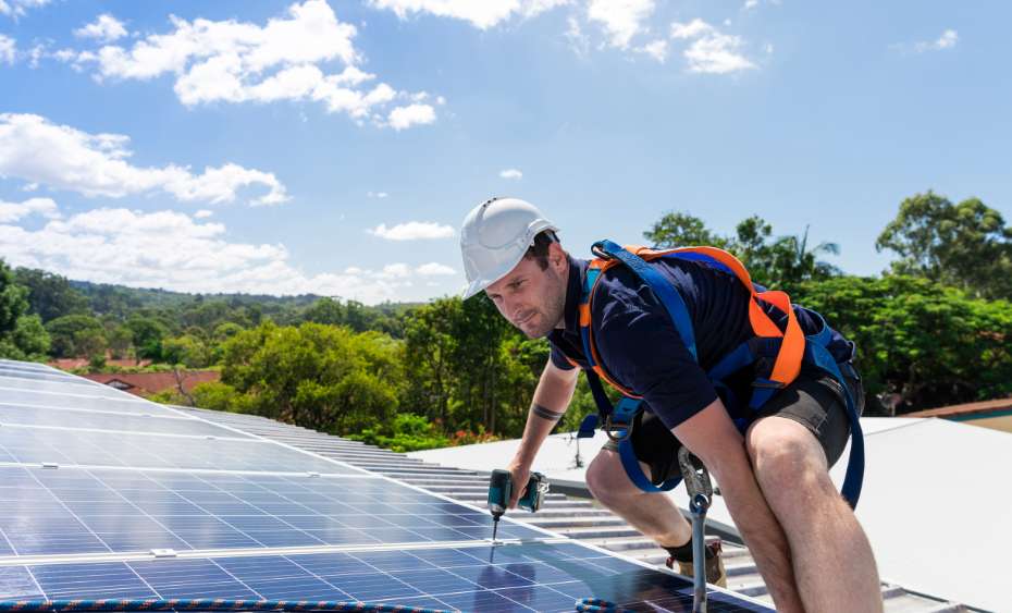 Installation des Kits de Panneaux Solaires